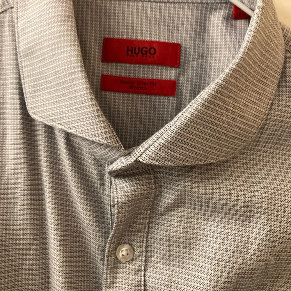 Hugo Boss Top - Picture 2 of 8